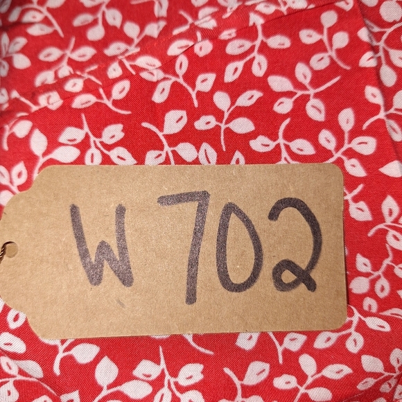 A Draper James red v-neck smocked sleeve Midi dress in a large. - Picture 12 of 12